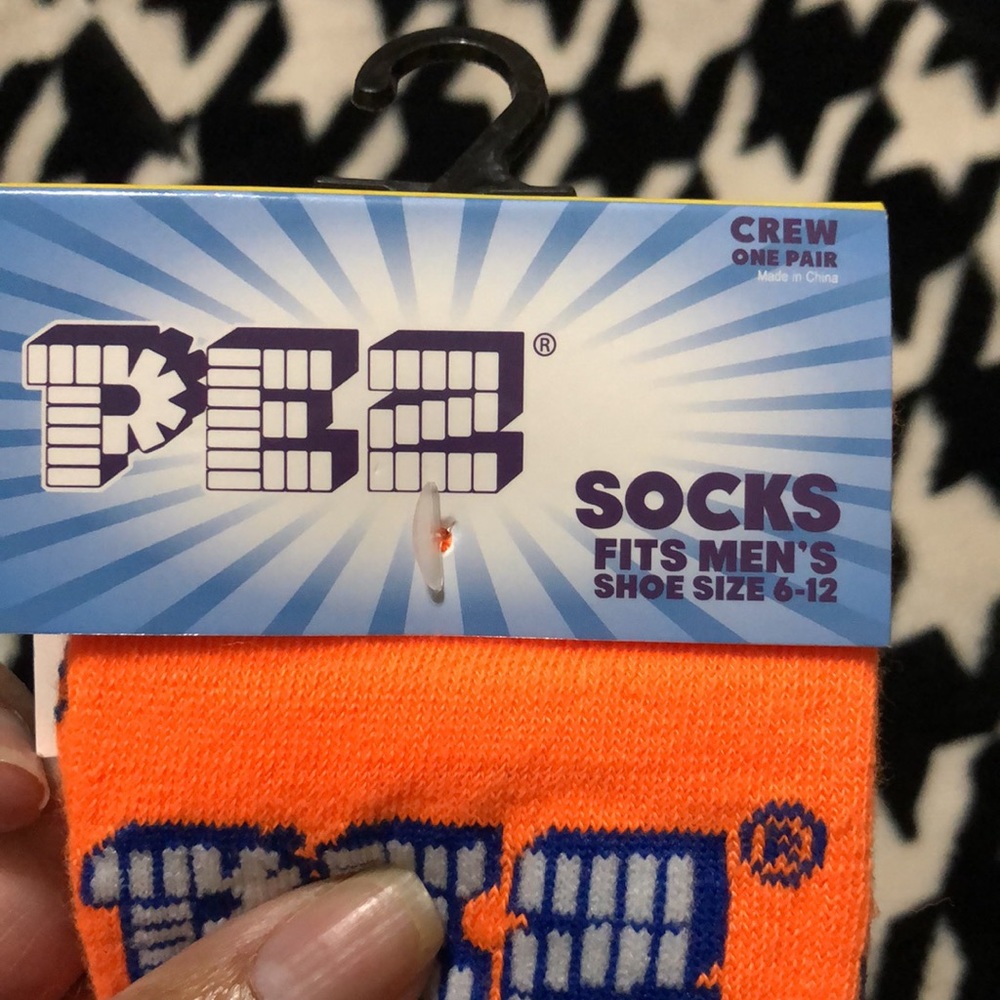 🧡HOST PICK!🧡Odd Sox Pez Socks - Picture 4 of 5